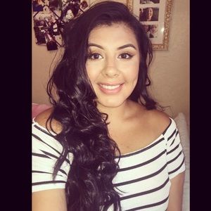 Meet your Posher, Yessenia